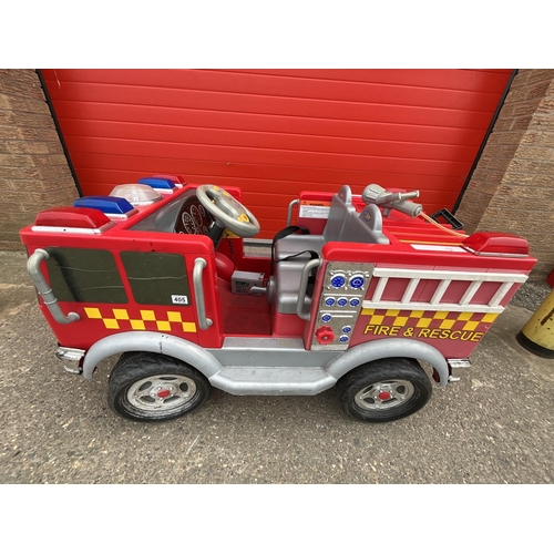 405 - CHILDRENS BATTERY OPERATED FIRE ENGINE H25.5