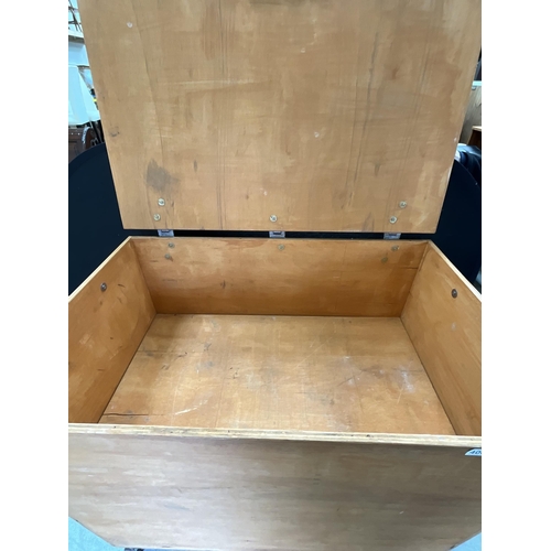 406 - LARGE PORTABLE WOODEN STORAGE BOX ON WHEELS H43