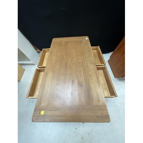 444 - MODERN OAK 4 DRAWER COFFEE TABLE H18