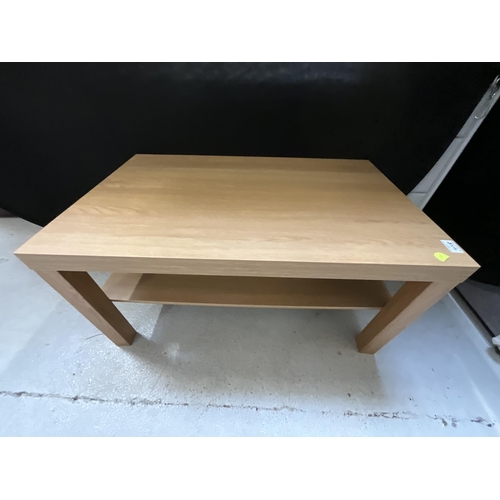 458 - MODERN OAK COFFEE TABLE H15