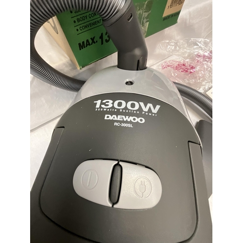 99 - DAEWOO 1300W CYLINDER HOOVER IN BOX