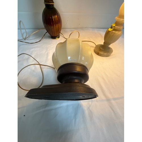 12 - 3 VINTAGE LAMPS TO INCLUDE ART DECO WALL LAMP AND A DECO SMITHS ELECTRIC CLOCK - TALLEST H19