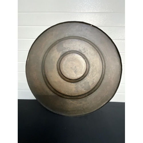 36 - LARGE INDIAN  BRASS TRAY DIA 30