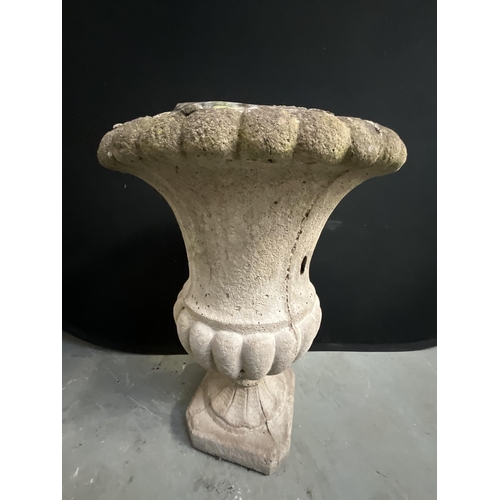 43 - LARGE PEDESTAL GARDEN URN H26