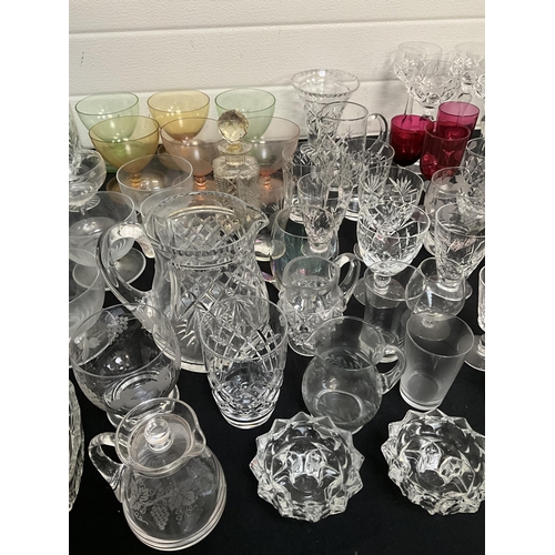 76 - 3 BOXES OF GLASSWARE TO INCLUDE COLOURED GLASS ETC