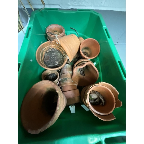 93 - 2 CRATES OF VINTAGE TERRACOTTA PLANT POTS AND QTY PLANTERS ETC - STONEWARE BOTTLE A/F