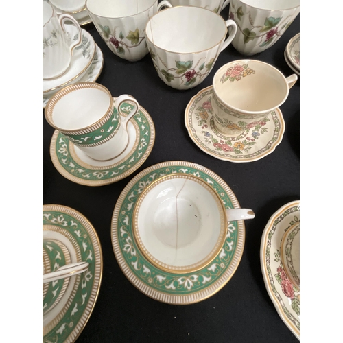 112 - 2 BOXES OF CHINA TO INCLUDE PART TEA SETS ROYAL WORCESTER WEDGWOOD ETC