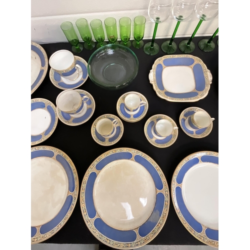 126 - 3 BOXES OF CHINA & GLASSWARE TO INCLUDE LARGE DINNER SERVICE