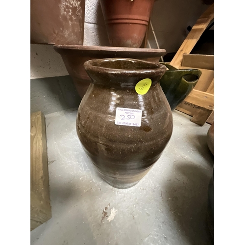 250 - QTY OF GARDEN PLANTERS & POTS TO INCLUDE TERRACOTTA & GLAZED EXAMPLES - LARGEST POT H14