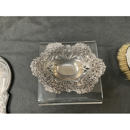 161 - HALLMARK SILVER FILIGREED DISH RETAILED BY PICADILLY LONDON 1894 WEIGHT 4.4G AND SILVER BACKED BRUSH... 