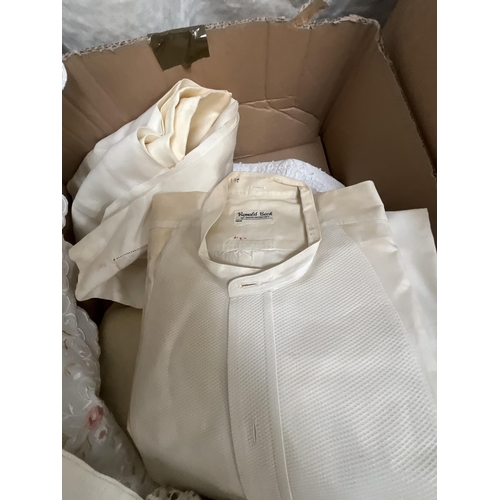 251 - 9 BOXES OF LINEN, CURTAINS ETC 
DUCK EGG W112