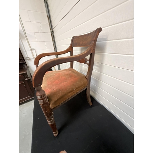 258 - GEORGIAN MAHOGANY ARMCHAIR ON TURNED LEGS WITH UPHOLSTERED SEAT