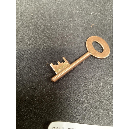 185 - 375 9CT ROSE GOLD MILNERS OF LIVERPOOL ADVERTISING KEY 4.8G