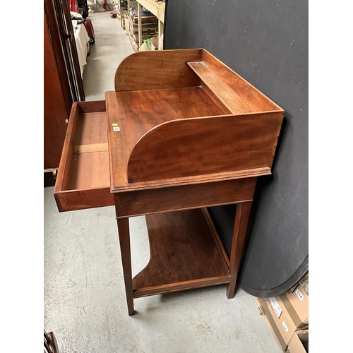 282 - GEORGIAN MAHOGANY TRAY TOP WASHSTAND WITH SINGLE DRAWER AND SHELVED BASE H39