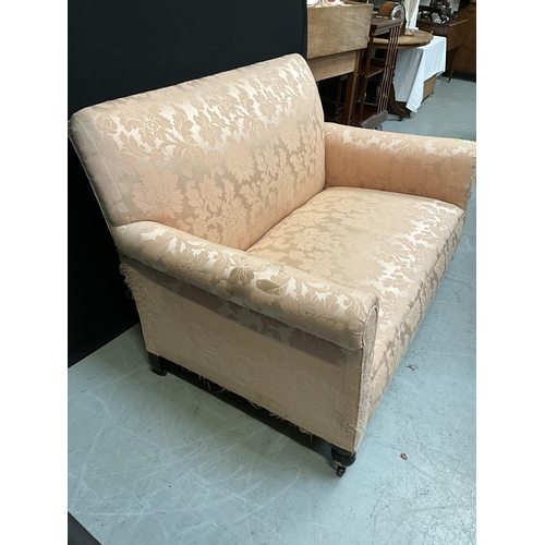 313 - VINTAGE PINK FLORAL UPHOLSTERED 2 SEATER SETTEE