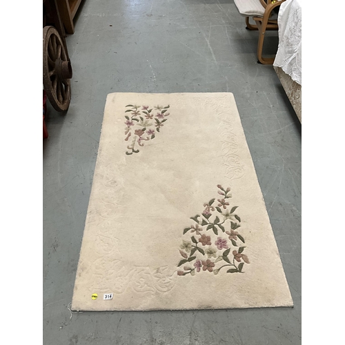 314 - PATTERNED CARPET 60