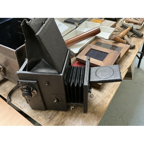 321 - THORNTON PICKARD JUNIOR SPECIAL VINTAGE CAMERA COMPLETE WITH CASE, COLOUR PLATES, TRAYS ETC