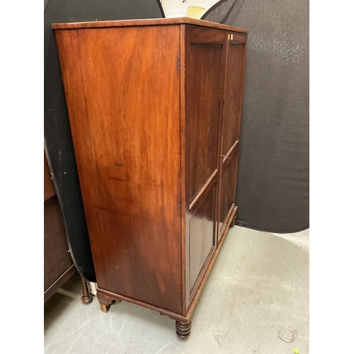 330 - GEORGIAN MAHOGANY 2 DOOR CABINET WITH FITTED SHELF INTERIOR C/W KEY A/F H64