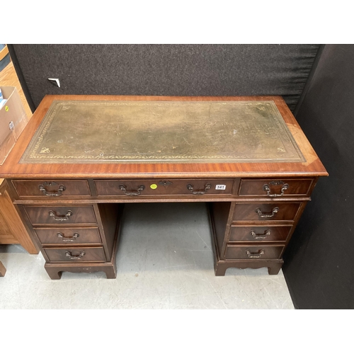 341 - REPRODUCTION MAHOGANY TWIN PEDESTAL DESK WITH 9 DRAWERS AND LEATHER INSET TOP H30