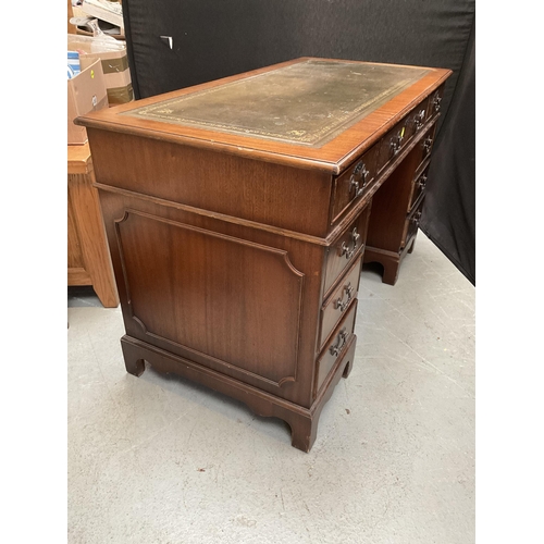 341 - REPRODUCTION MAHOGANY TWIN PEDESTAL DESK WITH 9 DRAWERS AND LEATHER INSET TOP H30