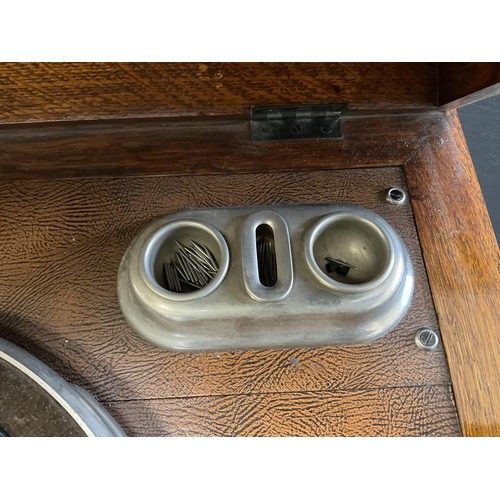 343 - VINTAGE GOLDEN OAK CABINET GRAMOPHONE COMPLETE WITH HANDLE AND ACCESSORIES - NEEDS NEW LINEN TO SPEA... 