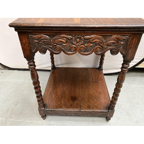 375 - VICTORIAN BOBBIN LEG WINDOW TABLE WITH CARVED FRIEZE DECORATION H31