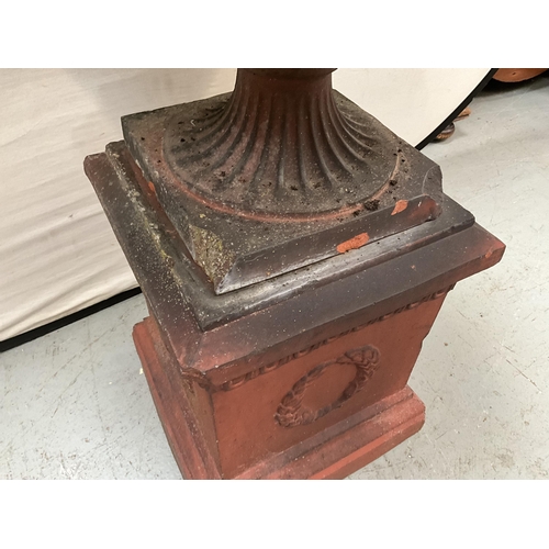 377 - VICTORIAN TERRACOTTA PEDESTAL URN ON STAND A/F H33