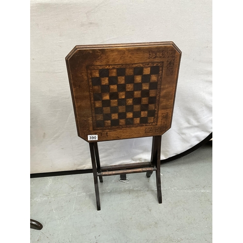 390 - MAHOGANY WINE TABLE H25