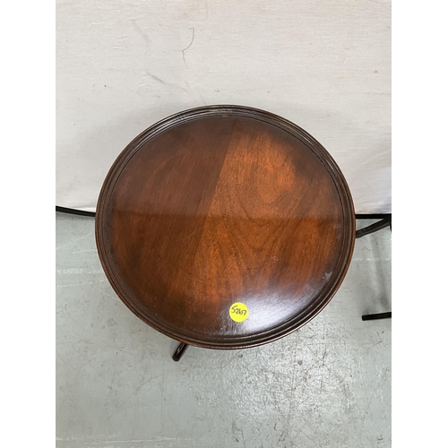 390 - MAHOGANY WINE TABLE H25