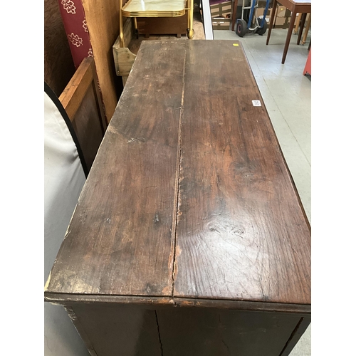 392 - GEORGIAN OAK MULE CHEST WITH 4 PANEL DECORATION TO TOP AND 3 DRAWERS TO BASE H43