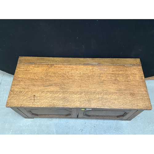 396 - VINTAGE OAK OTTOMAN H16