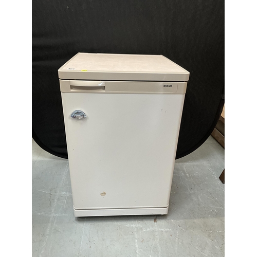 401 - BOSCH UPRIGHT FRIDGE