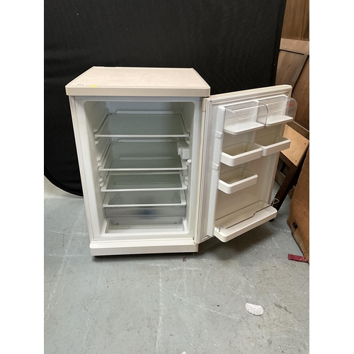 401 - BOSCH UPRIGHT FRIDGE