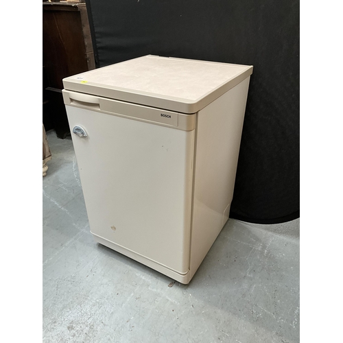 401 - BOSCH UPRIGHT FRIDGE