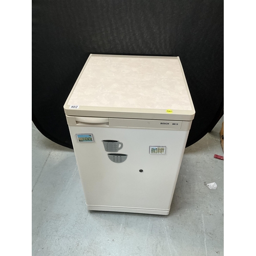 402 - MATCHING BOSCH UPRIGHT FREEZER