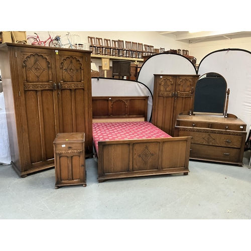 404 - VINTAGE 5 PIECE DARK OAK PRIORY STYLE BEDROOM SUITE TO INCLUDE DOUBLE WARDROBE, FITTED TALLBOY, DRES... 