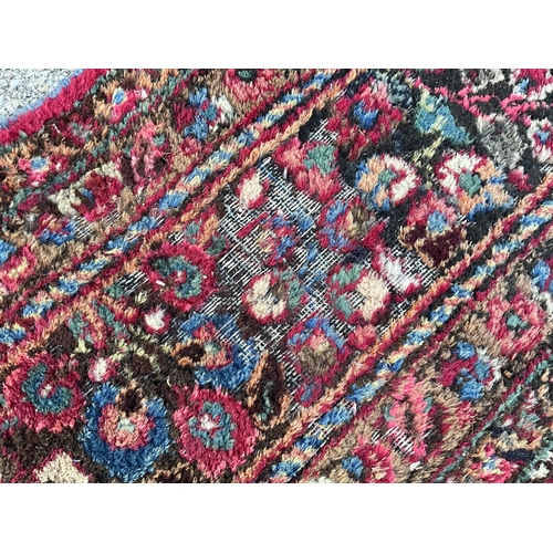 405 - ** LOT WITHDRAWN ** VINTAGE PATTERNED CARPET 152