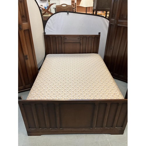 406 - VINTAGE OAK PRIORY STYLE WITH LINEN FOLD DESIGN DECORATION 4 PIECE BEDROOM SUITE TO INCLUDE DOUBLE W... 