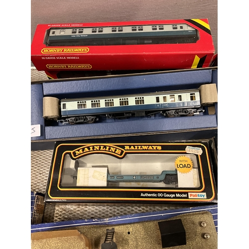 415 - LARGE HORNBY DUBLO TRAIN SET TO INCLUDE BOXED ENGINES, CARRIAGES, TRACK, BUILDINGS AND ACCESSORIES