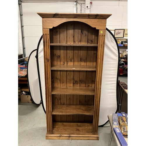 424 - WAXED SOLID PINE OPEN BOOKCASE H78