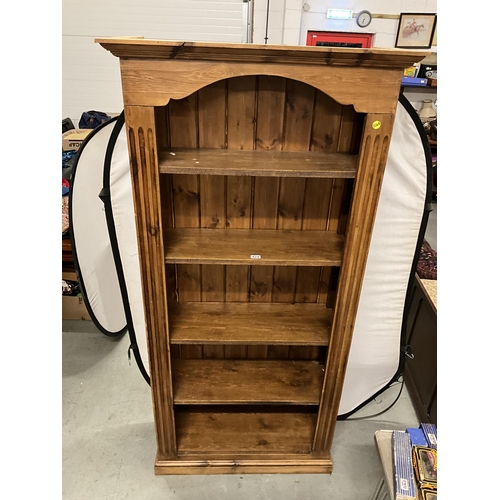 424 - WAXED SOLID PINE OPEN BOOKCASE H78