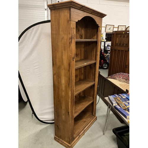 424 - WAXED SOLID PINE OPEN BOOKCASE H78