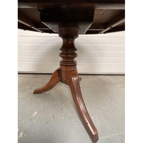 427 - VICTORIAN WALNUT PEDESTAL TRIPOD BREAKFAST TABLE H27