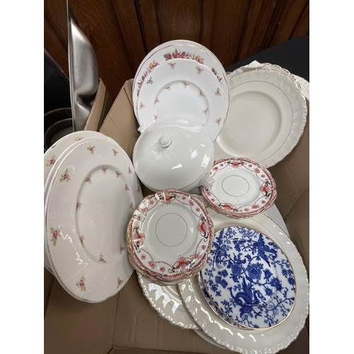 429 - 3 BOXES OF VICTORIAN AND LATER CHINA TO INCLUDE DINNERWARE ETC