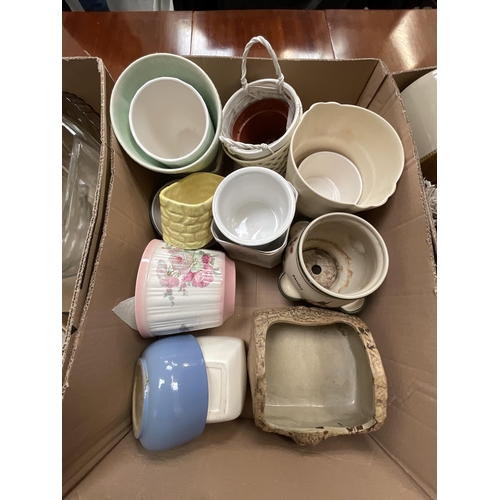 430 - 4 BOXES OF KITCHENWARE TO INCLUDE GLAZED EARTHENWARE ITEMS ETC