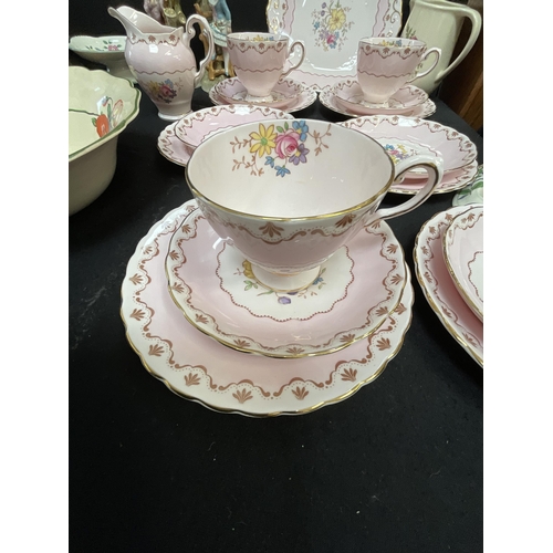 431 - 2 BOXES OF VICTORIAN AND LATER CHINA TO INCLUDE PART TEA SET ETC - SOME A/F