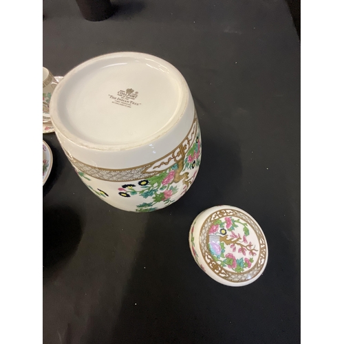 438 - 2 BOXES OF CHINA TO INCLUDE QTY OF INDIAN TREE DESIGN DINNER WARE