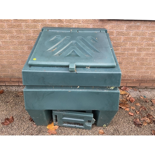 451 - GREEN PLASTIC COAL BUNKER H39