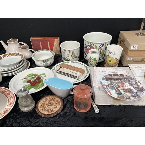 14 - 3 BOXES OF CHINA TO INCLUDE MODERN DINNER SERVICES, PORT MEIRION ITEMS, POOLE POTTERY AND COLLECTORS... 