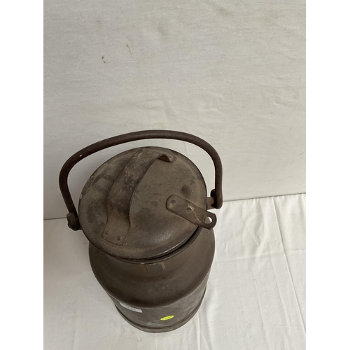 36 - VINTAGE METAL MILK CHURN COMPLETE WITH LID H 21